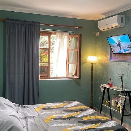 Central Cozy Apartment Old Train Station Tirana Buitenkant foto