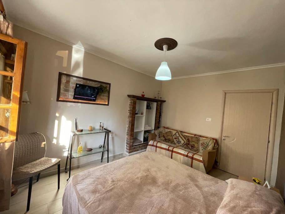 Central Cozy Apartment Old Train Station Tirana Buitenkant foto