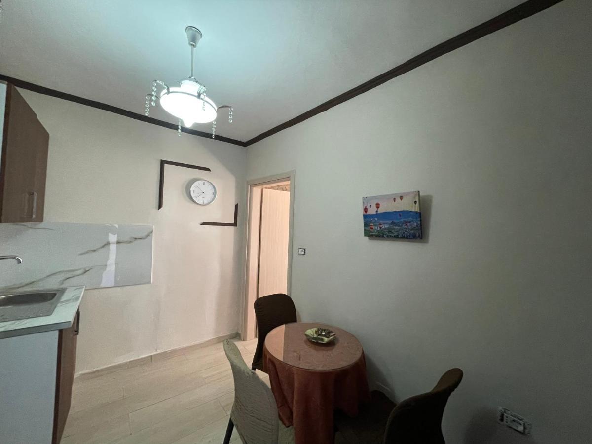 Central Cozy Apartment Old Train Station Tirana Buitenkant foto